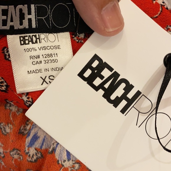 Beach Riot tie front top red floral XS - Picture 6 of 7